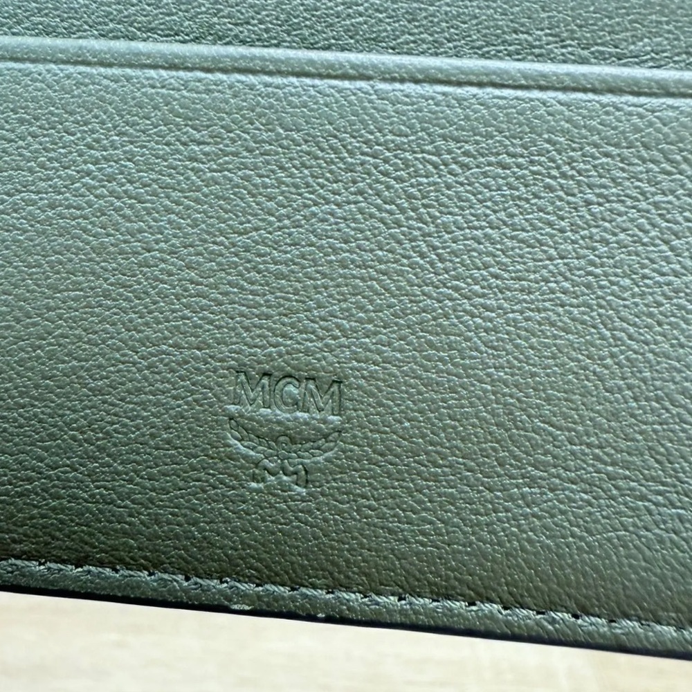 ❗️SOLD❗️MCM Green Leather Visetos Bifold with Money Clip - Picture 9 of 13